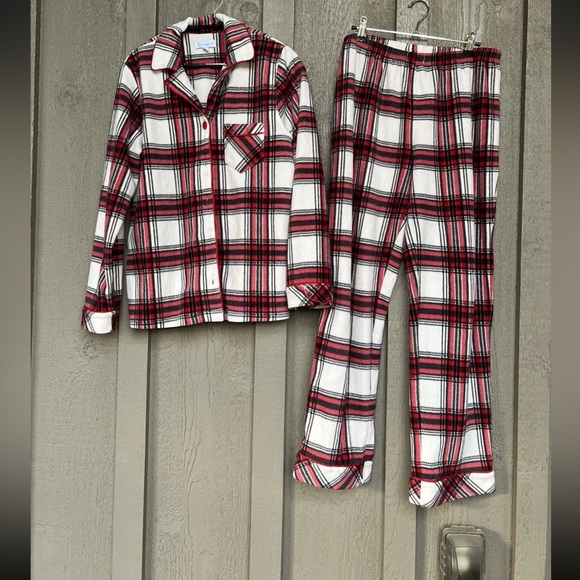 Pajamagram | Womenβs Red Plaid Fleece Matching Holiday Pajamas - Picture 2 of 7